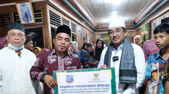 Anwar Sadat Silaturahmi dengan Masyarakat Desa Sungai Dualap