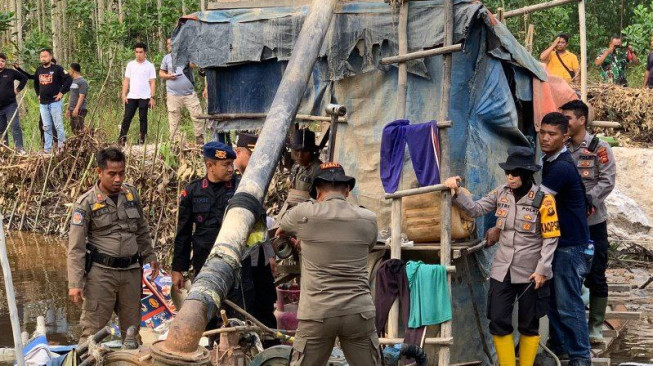 Kapolda Rusdi Tidak Main-Main Soal PETI, 28 Unit Dompeng Dihancurkan
