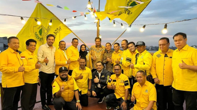Kembalinya Pak De Karwo Bakal Tingkatkan Elektabilitas Golkar di Jatim