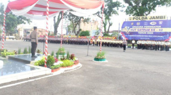 Polda Jambi Gelar Upacara HUT ke-42 Satpam