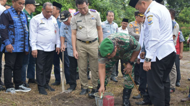 Danrem Gapu Dampingi Gubernur Canangkan Satu Juta Patok Gema Patas