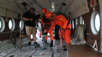 Tim SAR Gabungan Berhasil Distribusi Logistik Lewat Udara