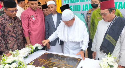 Al Haris Letakkan Batu Pertama Renovasi Masjid Jami' At-Taqwa