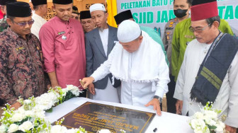 Al Haris Letakkan Batu Pertama Renovasi Masjid Jami' At-Taqwa