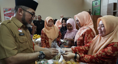 Emak-Emak Bantu Pemerintah Tekan Inflasi, Ini Kata Sudirman…