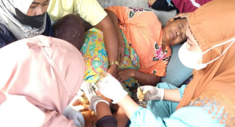Mandi di Sungai, Seorang Nenek Disambar Buaya