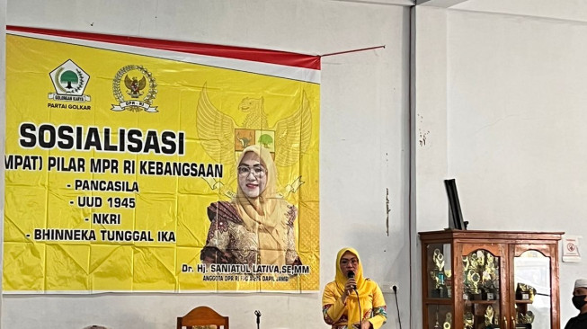 Anggota DPR/ MPR Dapil Jambi, Saniatul Lativa Tanamkan Nilai Kebangsaan Kepada Santri Saat Ramadhan  di Kerinci