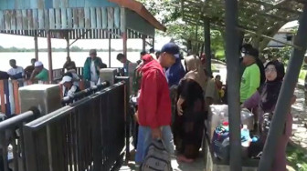 Arus Mudik di Pelabuhan Muarasabak Walau Ramai Tapi Sedikit