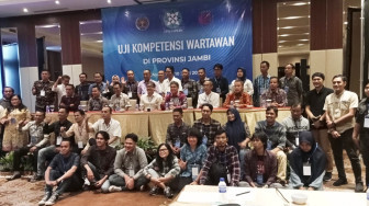 UKW Jambi Sukses, 37 Kompeten, Anggota Dewan Pers Asep Setiawan : Sekitar  16 Ribu Wartawan di Indonesia Lulus UKW.