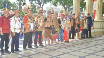 Pererat Silaturahmi, Warga Suku Dayak Kalimantan Tengah kunjungi Suku Anak Dalam