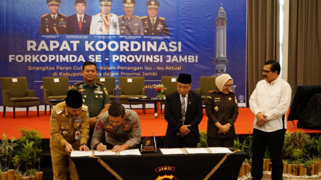 Ikut Rakor Forkopimda se-Provinsi Jambi, Pj Bupati Muarojambi Laporkan Isu Terkini