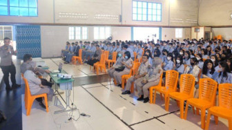 Polda Jambi Latih Pelajar SMA Xaverius Beri Pertolongan Pertama Jika Terjadi Kecelakaan
