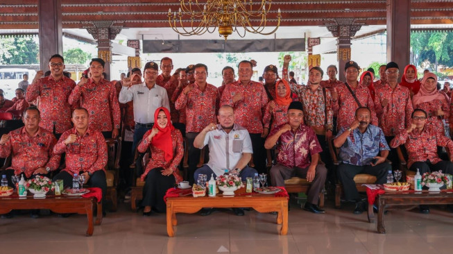 Ketua DPD RI Kawal Tujuh Aspirasi AKD se-Mojokerto, Salah Satunya Dana Desa Dialokasikan Untuk THR