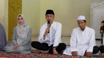 Santri Pondok Pesantren Hidayatullah, Bukit Baling Belajar di Teras Mesjid dan Rumah, Pj Bupati Muaro Jambi Bachyuni Deliansyah : Tahun 2024 Akan Kita Bangun Lokal Belajar Baru