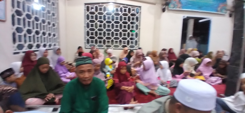 Anak-anak meramaikan Masjid Al Ikhlas Blok C Perumahan Aurduri | DOD