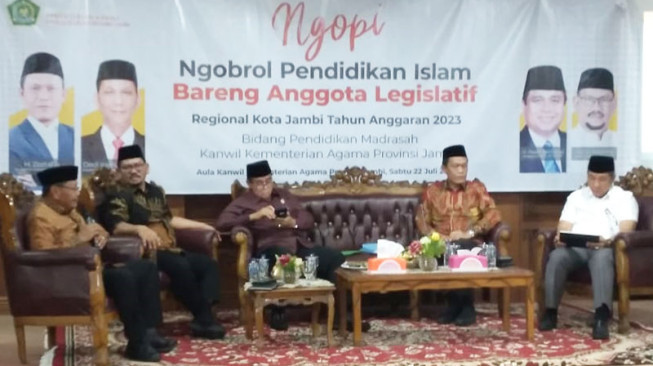 “Ngopi” Bareng HBA, Para Kepala Madrasah Curhat Blak-Blakan