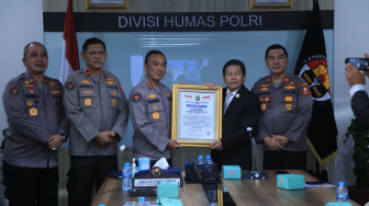 Divhumas Polri Raih Presisi Award Atas Prestasi Strategi Komunikasi Publik