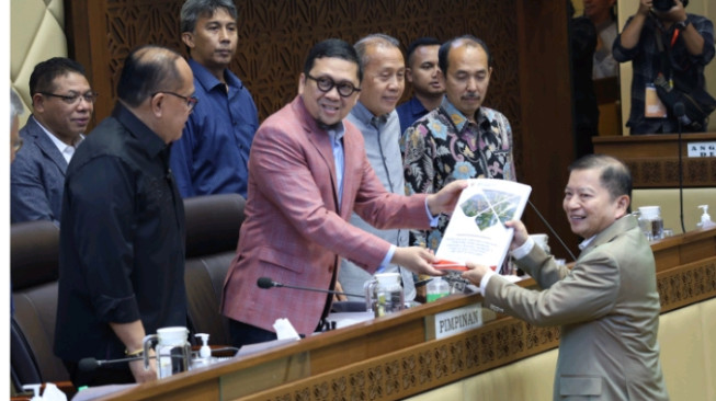 Sampaikan Urgensi 9 Pokok Perubahan UU IKN, Pemerintah Ajukan Draf RUU ke Komisi II DPR