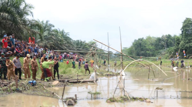 Al Haris Resmikan Desa Wisata Sunge Alam Ranggo “Dewi Rebung”