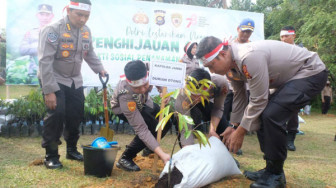 Polda Jambi Gelar Penanaman Pohon Semarakkan HUT 78 Republik Indonesia