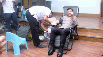 Kapolda Jambi Donor Darah Merayakan Hari Lalu Lintas ke-68