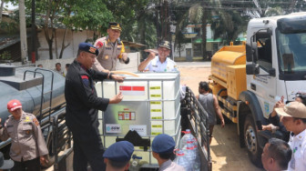 Polda Jambi Bagikan 29.000 Liter Air Bersih