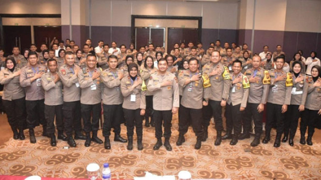 Humas Polda Jambi Beri Wawasan Penyebarluasan Informasi