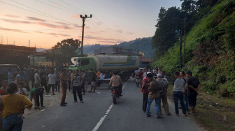 Empat Warga Masih Ditahan, Ratusan Warga Pangkalan Jambu Terus Blokir Jalan Merangin - Kerinci