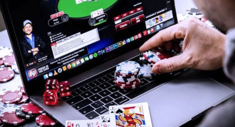 OJK Perintahkan Bank Segera Blokir Semua Rekening Terlibat Judi Online