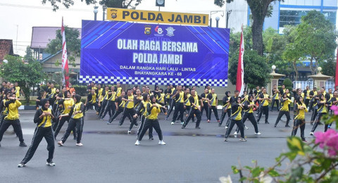 Olahraga Bersama Meriahkan Hari Lalu Lintas Bhayangkara ke-68