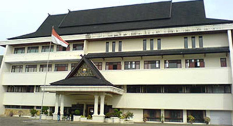 Antisipasi Dampak Kabut Asap, Disdik Provinsi Jambi Perintahkan SMA/SMK/SLB Belajar Daring