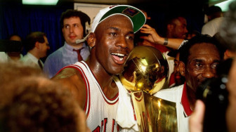 Kenapa Bisa Michael Jordan, Menjadi Atlet Bola Basket Terhebat dan Terkaya di Dunia, Dari Orang Miskin Tinggal di Daerah Kumuh, Brooklyn, New York..?