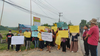 Warga Mendalo Protes Stockpile Batu Bara di Aurkenali, Gubernur dan Bupati Bikin Kecewa