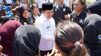 Al Haris Lepas 50 Atlet Dayung Jambi Ikuti Kualifikasi PON XXI di Karawang