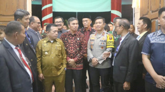 Kapolda dan Gubernur Jambi Pantau Pelaksanaan Malam Misa Natal