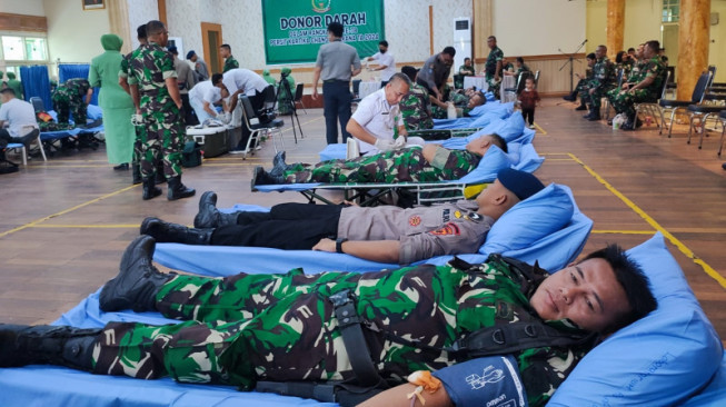 Sambut Ulang Tahun Persit KCK, Korem 042 Gapu Gelar Donor Darah