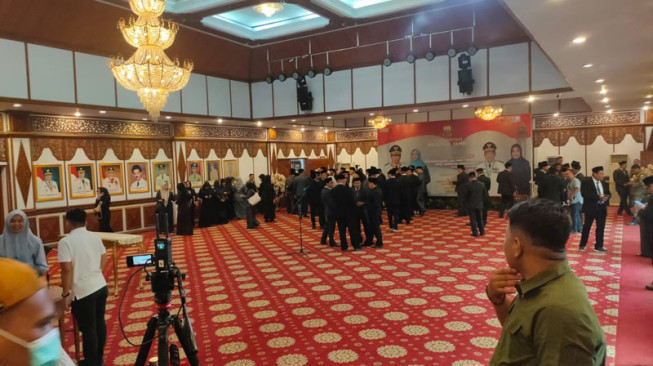 Ratusan Pejabat Pemprov Jambi Batal Dilantik, Ada Apa ?...