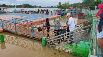 DLH Provinsi Jambi Ajak Masyarakat Bersihkan Sampah Plastik di Danau Sipin