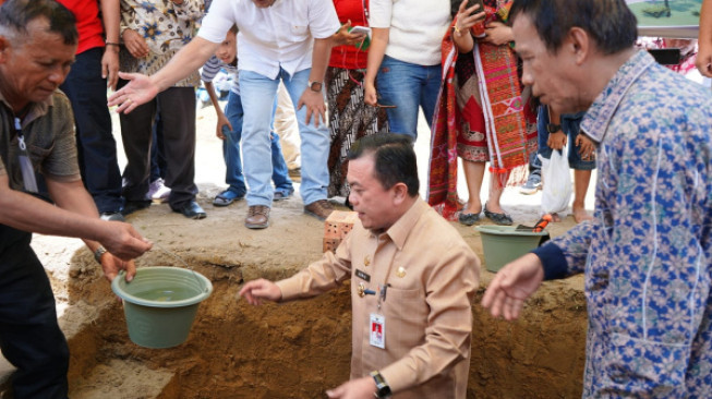 Gubernur Jambi Bantu Pembangunan GPIB Marturia