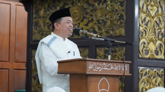 Safari Ramadan ke Bungo, Gubernur Al Haris Serahkan Bantuan untuk Masjid dan Musholla