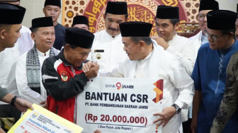 Safari Ramadan Pertama di Kerinci, Al Haris Serahkan Bantuan 210 Juta Rupiah