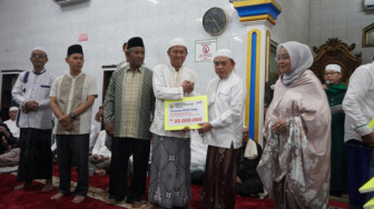 Safari Ramadan di Beliung, Gubernur Jambi Salurkan Bantuan Rp.4,17 Miliar untuk Masjid