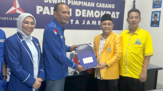 Budi Setiawan Besok Serahkan Berkas Pendaftaran ke Demokrat, Bakal Ada Kejutan ?