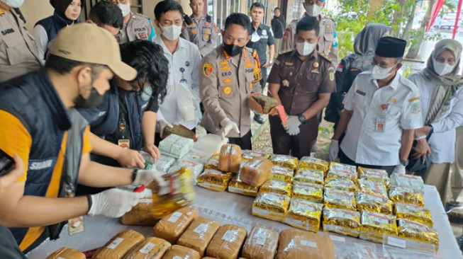 Polresta Jambi Musnahkan Sabu Senilai Rp.78 Miliar