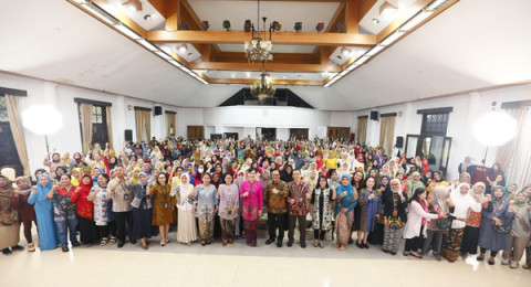 OJK Rayakan Hari Kartini Bersama Perempuan Pelaku UMKM Jakarta