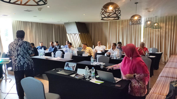 Karyawan PetroChina International Jabung Ltd mengikuti pelatihan.