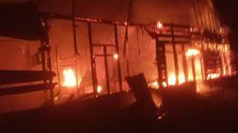 Kebakaran di Simpang III Sipin, Rumah, Bengkel dan Motor Ludes