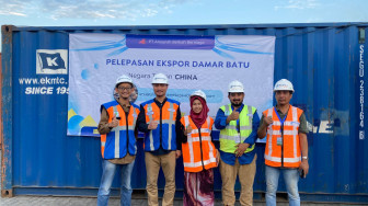 Pelindo Jambi Bersama PT Anugerah Berkah Berniaga Ekspor Damar Batu ke China