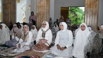 Shalat Ied Perdana, Ini Pesan Bupati Dillah