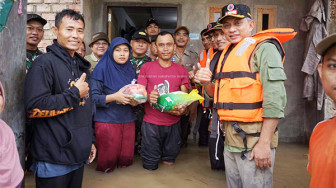 Wabup Muarojambi Tinjau Banjir di Dua Kecamatan, Pemkab Siapkan Posko dan Tim Medis